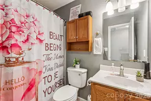 610 Grantham Ln, Charlotte, NC 28262 - Photo 41