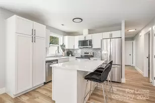 3208 Clearview Dr, Charlotte, NC 28216 - Photo 13