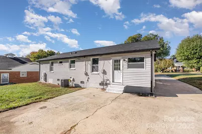 3208 Clearview Drive #8, Charlotte, NC 28216 - Photo 23