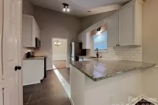 10715 Spruce Mountain Rd, Charlotte, NC 28214 - Photo 5