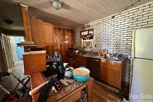 1859 Rollins Dr, Catawba, NC 28609 - Photo 9