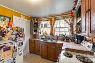 16 Sycamore St, Asheville, NC 28804 - Photo 17