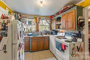 16 Sycamore St, Asheville, NC 28804 - Photo 15