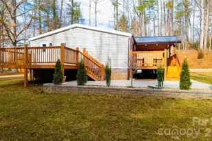 1380 Jacobs Ln, Morganton, NC 28655 - Photo 7