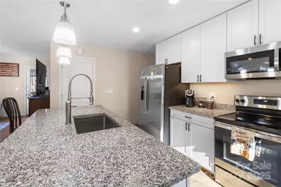 60 Oakwood Drive #039, Horse Shoe, NC 28792 - Photo 9