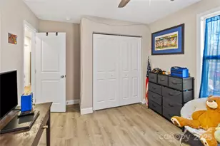 60 Oakwood Dr, Horse Shoe, NC 28792 - Photo 31