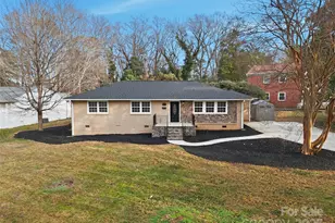 4937 Vincent Ln, Charlotte, NC 28210 - Photo 3