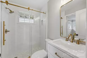 4937 Vincent Ln, Charlotte, NC 28210 - Photo 15