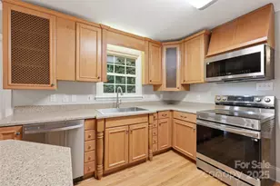 4937 Vincent Ln, Charlotte, NC 28210 - Photo 9