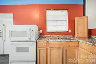 605 Kings Mountain St, Clover, SC 29710 - Photo 17