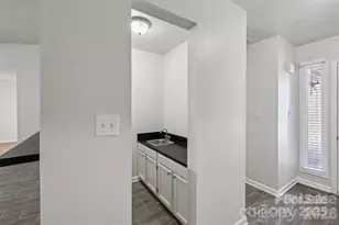 7030 Huntsmaster Dr, Charlotte, NC 28277 - Photo 17