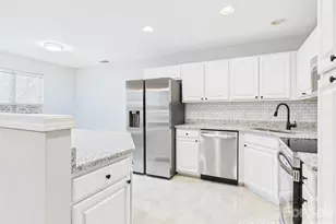 2056 University Heights Ln, Charlotte, NC 28213 - Photo 7