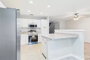 2056 University Heights Ln, Charlotte, NC 28213 - Photo 9