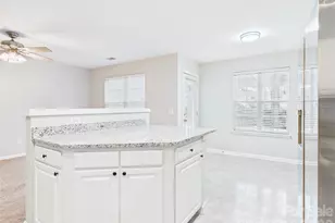 2056 University Heights Ln, Charlotte, NC 28213 - Photo 5