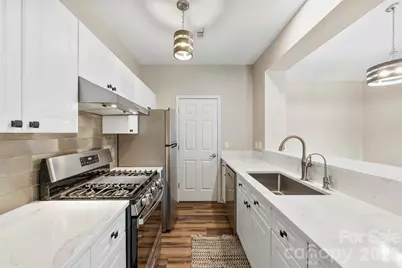 706 Northeast Drive, Davidson, NC 28036 - Photo 3