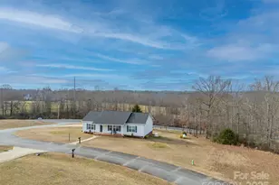 123 N Cul De Sac St, Forest City, NC 28043 - Photo 7