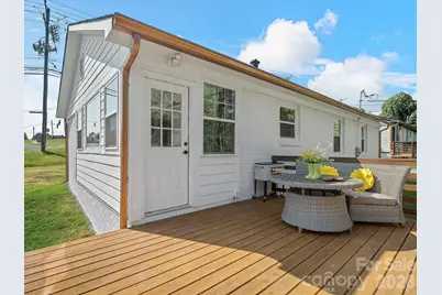 2633 Old North Sharon Amity Road, Charlotte, NC 28205 - Photo 23