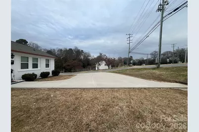 2633 Old North Sharon Amity Road, Charlotte, NC 28205 - Photo 25