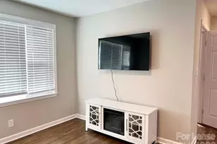 3308 Revolution Pk Dr, Charlotte, NC 28217 - Photo 9