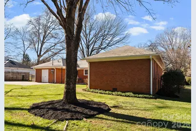 1024 Redcoat Drive, Charlotte, NC 28211 - Photo 37