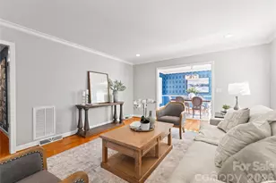 1024 Redcoat Dr, Charlotte, NC 28211 - Photo 7