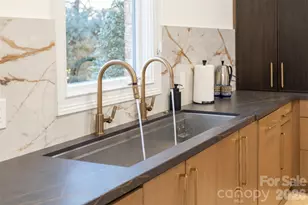 18805 Windy Point Dr, Cornelius, NC 28031 - Photo 9