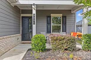 9306 Dufaux Dr, Charlotte, NC 28278 - Photo 3