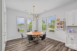 9306 Dufaux Dr, Charlotte, NC 28278 - Photo 13