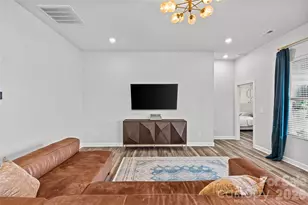 9306 Dufaux Dr, Charlotte, NC 28278 - Photo 17