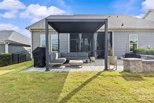 9306 Dufaux Dr, Charlotte, NC 28278 - Photo 31