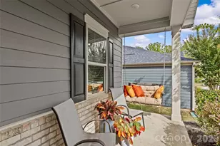 9306 Dufaux Dr, Charlotte, NC 28278 - Photo 3