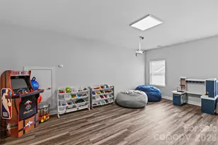 9306 Dufaux Dr, Charlotte, NC 28278 - Photo 25