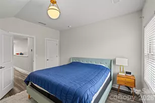 9306 Dufaux Dr, Charlotte, NC 28278 - Photo 29