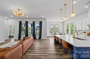 9306 Dufaux Dr, Charlotte, NC 28278 - Photo 7