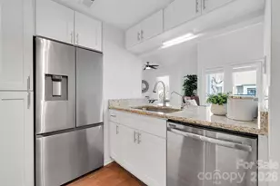 300 S Cedar St, Charlotte, NC 28202 - Photo 9