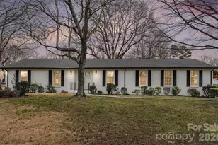 8616 Fallsdale Dr, Charlotte, NC 28214 - Photo 1