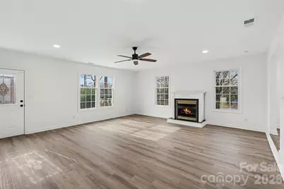 8616 Fallsdale Drive, Charlotte, NC 28214 - Photo 7