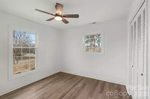 8616 Fallsdale Dr, Charlotte, NC 28214 - Photo 21