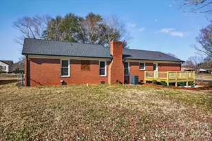 325 Log Barn Rd, Salisbury, NC 28146 - Photo 23