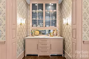 2200 Hastings Dr, Charlotte, NC 28207 - Photo 9