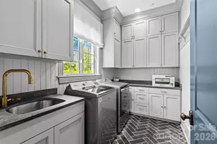 2200 Hastings Dr, Charlotte, NC 28207 - Photo 17