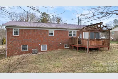 419 Hudson Heights, Hudson, NC 28638 - Photo 3