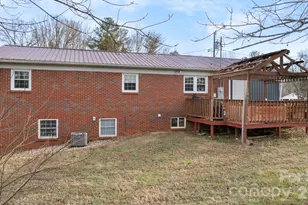 419 Hudson Heights, Hudson, NC 28638 - Photo 3