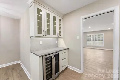 4700 Walden Court, Charlotte, NC 28210 - Photo 3