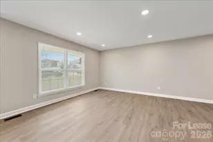 4700 Walden Ct, Charlotte, NC 28210 - Photo 9