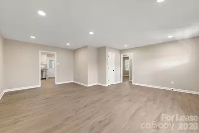 4700 Walden Court, Charlotte, NC 28210 - Photo 5