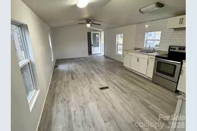 111 Cloverleaf Drive, Clover, SC 29710 - Photo 5