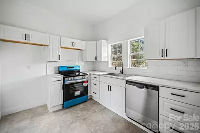 612 E E Street, Newton, NC 28658 - Photo 3