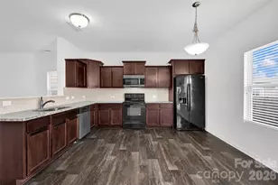 160 Fesperman Cir, Troutman, NC 28166 - Photo 5