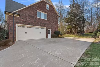 9806 Scheer Court, Harrisburg, NC 28075 - Photo 15